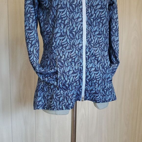 Peter Millar | Navy Palm Frond Print Skirted Full-Zip Jacket - Picture 2 of 9